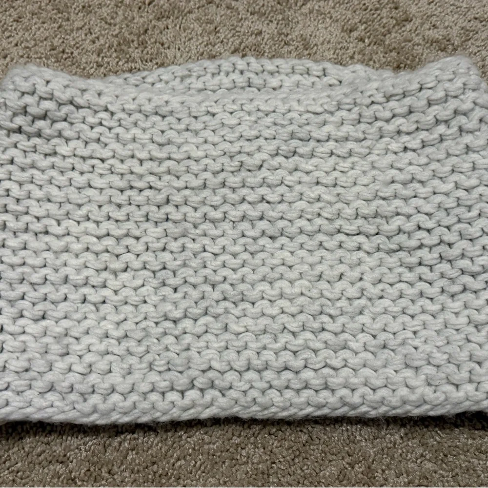 Abercrombie & Fitch Cream Colored Chunky Knit Wool Blend Infinity Scarf